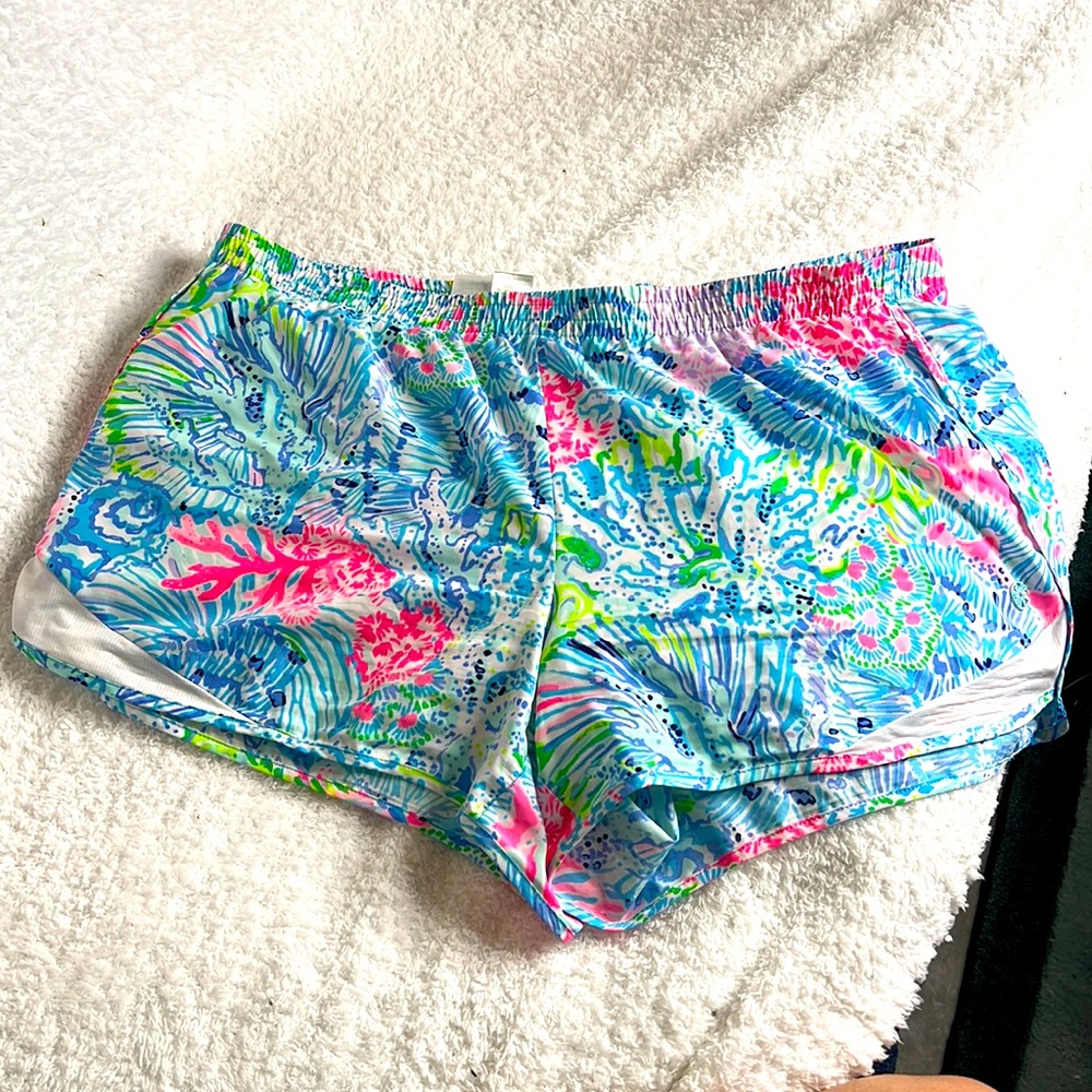 Lilly Pulitzer Running short